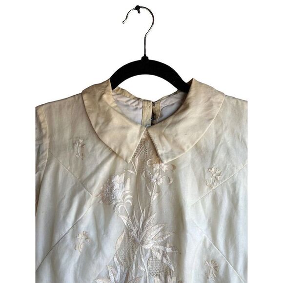 Vtg 60s Champagne Gogo Mod Embroidered Floral Shift Wedding Dress Silk Sz S/M - Picture 2 of 7